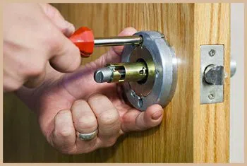 Elite Locksmith Services Abington, PA 215-297-3165 - 6-locks-replace